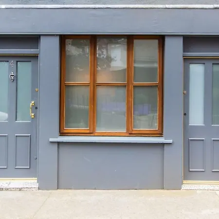 Holiday home Leeson Lane Boutique Townhouse