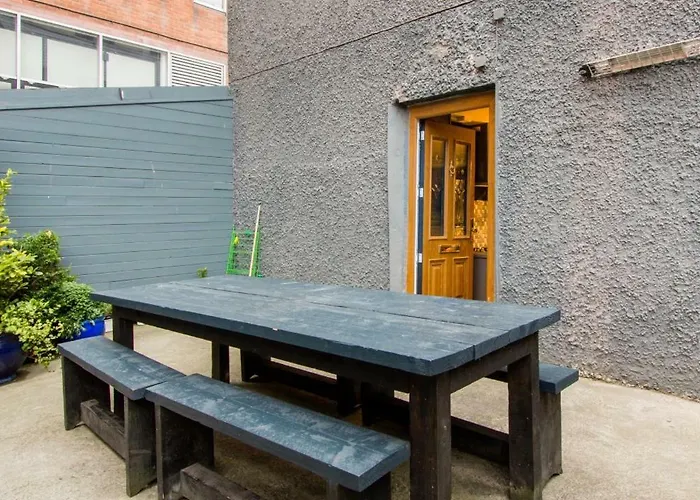 Дом отдыха Leeson Lane Boutique Townhouse Дублин